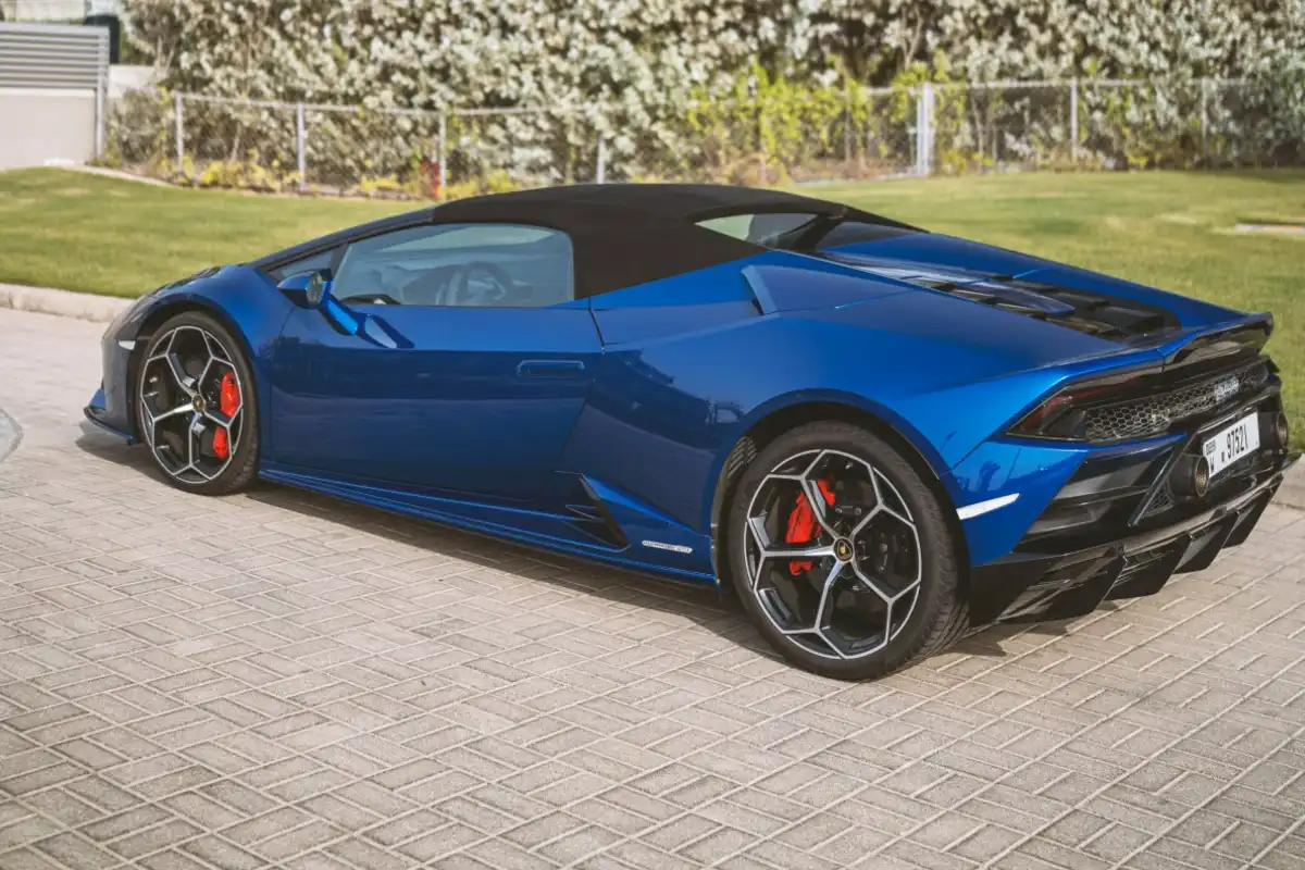 Lamborghini Huracán EVO Spyder Location de voiture à Dubaï